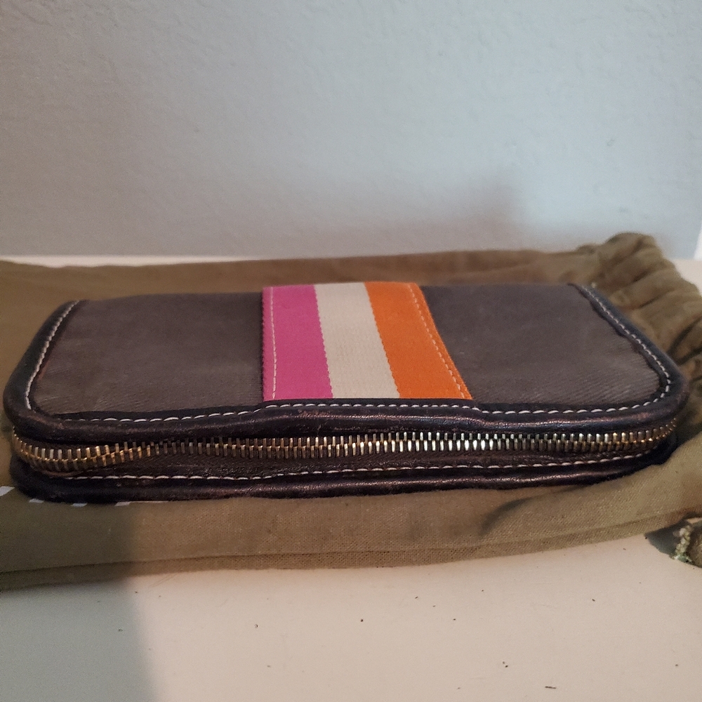 Oughton Equestrian Wallet - Picture 5 of 8